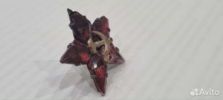 Значок Звезда Серп и молот. Стеклянные лучи