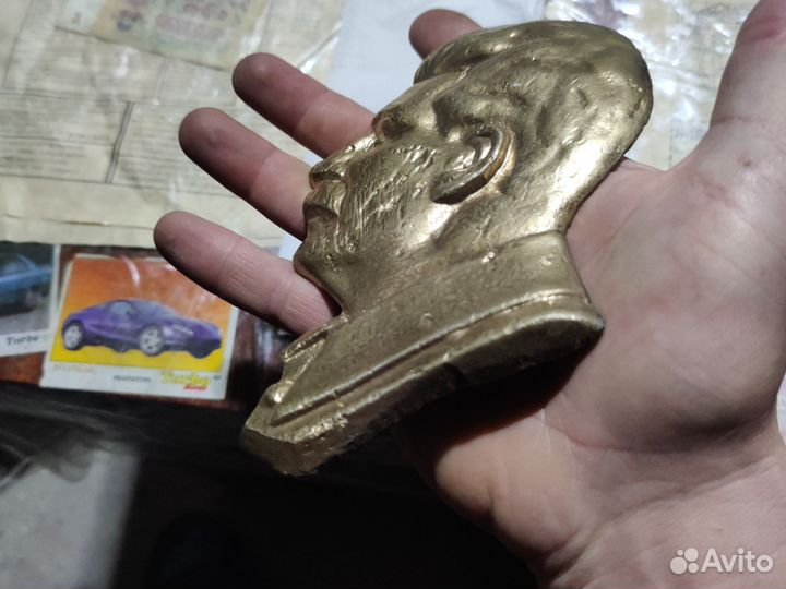 Барельеф / И.В. Сталин