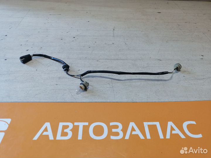 Проводка плафона подсветки номера Ssangyong rexton