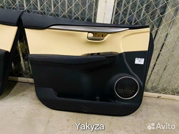 Обшивка двери передняя Лексус нх