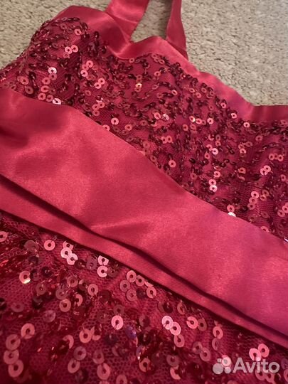 Платье праздничное с пайетками