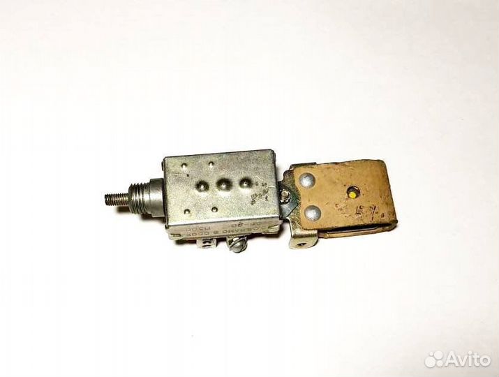 Переключатель П300