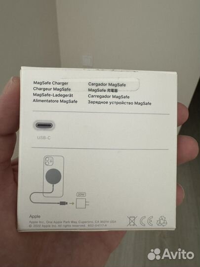 Беспроводное зарядное устройство Apple MagSafe