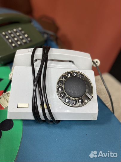 Старые не рабочие телефоны