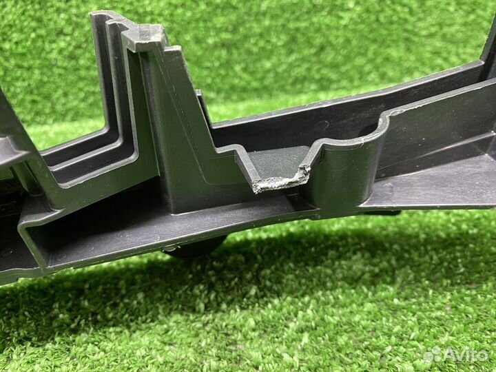 Нижняя часть щита передка правая BMW G20