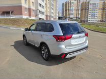 Mitsubishi Outlander 2.0 CVT, 2020, 43 000 км, с пробегом, цена 2 799 000 руб.