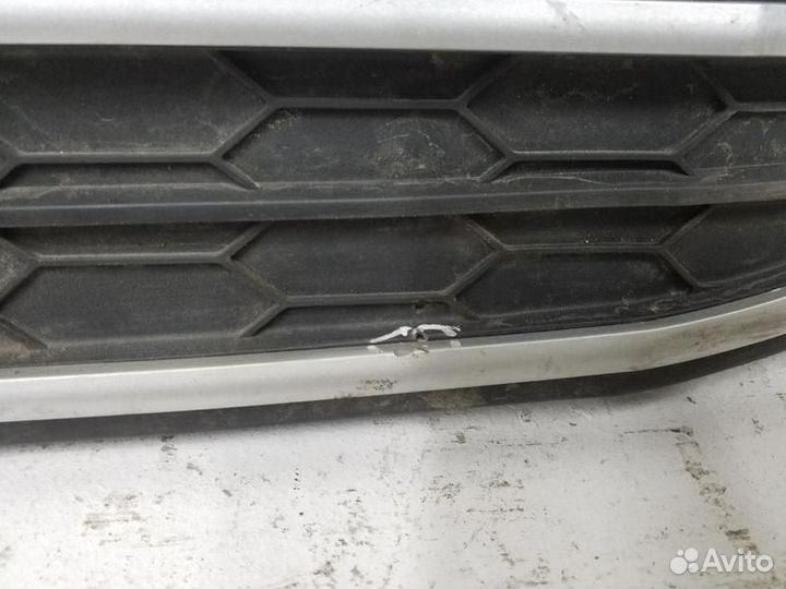 Решетка переднего бампера Ford EcoSport