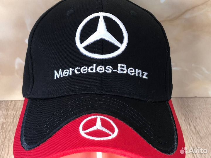 Кепка Бейсболка чёрная с вышивкой Mercedes Benz