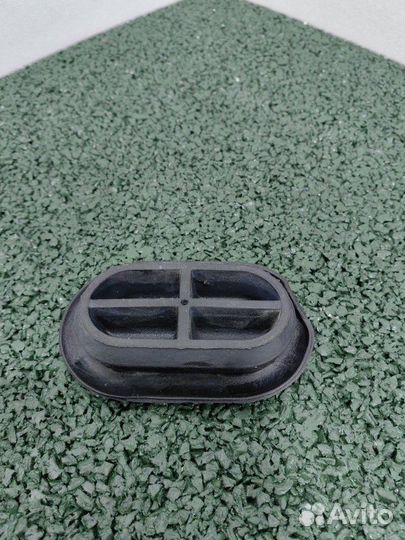 Заглушка кузова Renault Fluence K4M838 2012