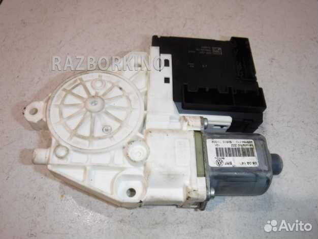 Моторчик переднего правого стеклоподъемника