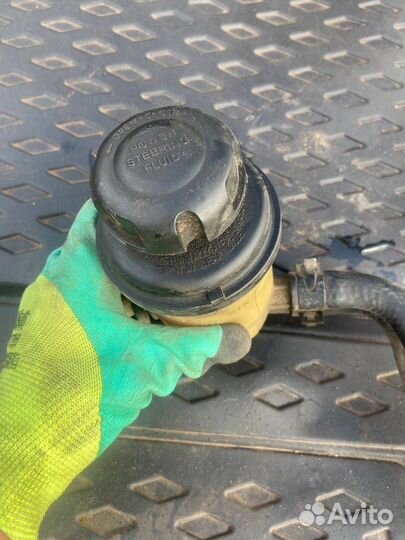 Бачок гур Hyundai Tucson 1