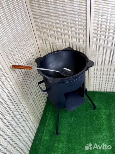 Казан чугунный 12 литров с печкой