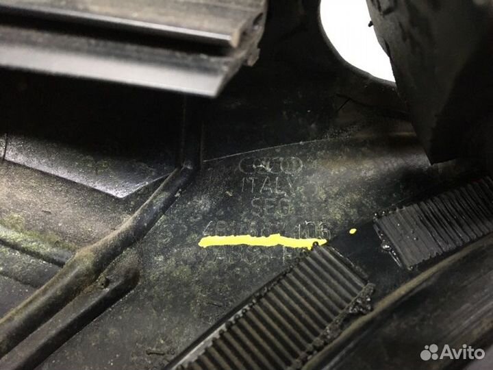 Обшивка двери передней правой Audi A6 C5