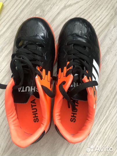 Футзалки ф. shuta 32р 19 см по стельке