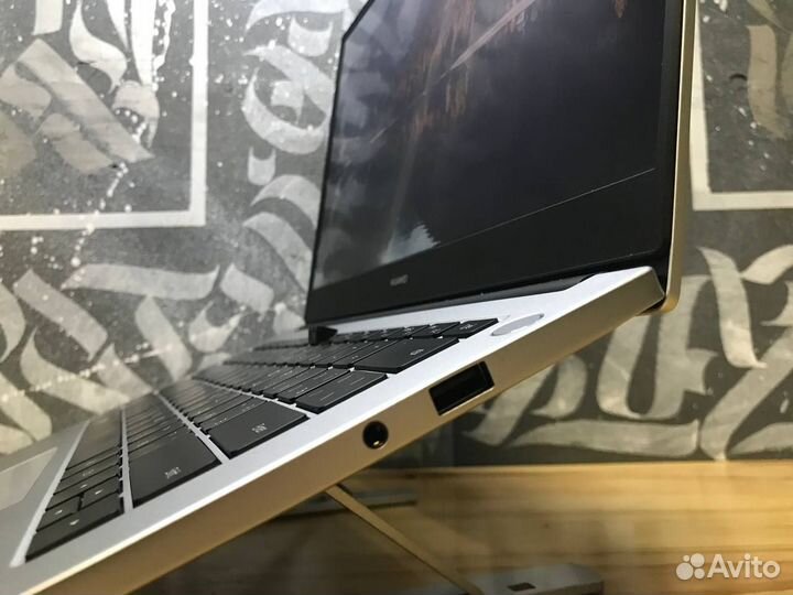 Как новый Huawei Core i3 11gen/8gb/ssd