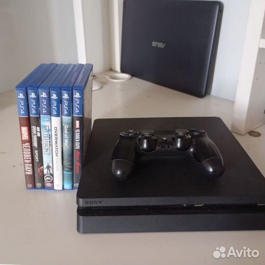 Sony PS4 Slim + 6 дисков