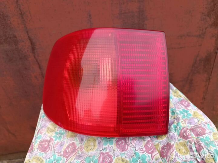 Фонарь задний Ауди 100/А6