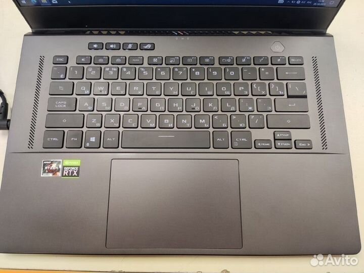 Ноутбук asus ROG Zephyrus G15 новый (центр)
