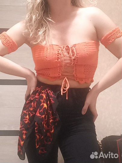 Топ женский вязанный Кроп-топ на шнуровке