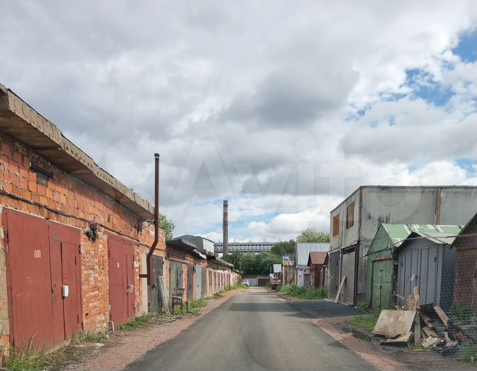 Гараж, > 30 м²