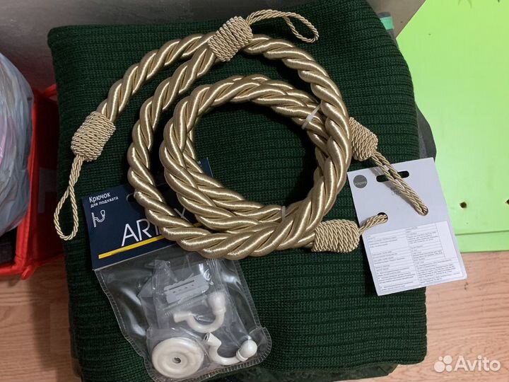 Подхваты для штор и крючки