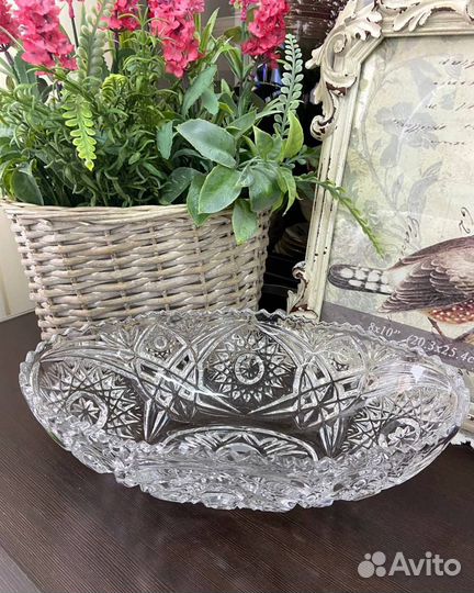 Роскошная хрустальная ваза–ладья. Германия