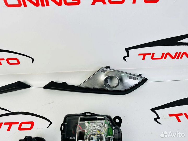 Противотуманные фары Mitsubishi Outlander K8276