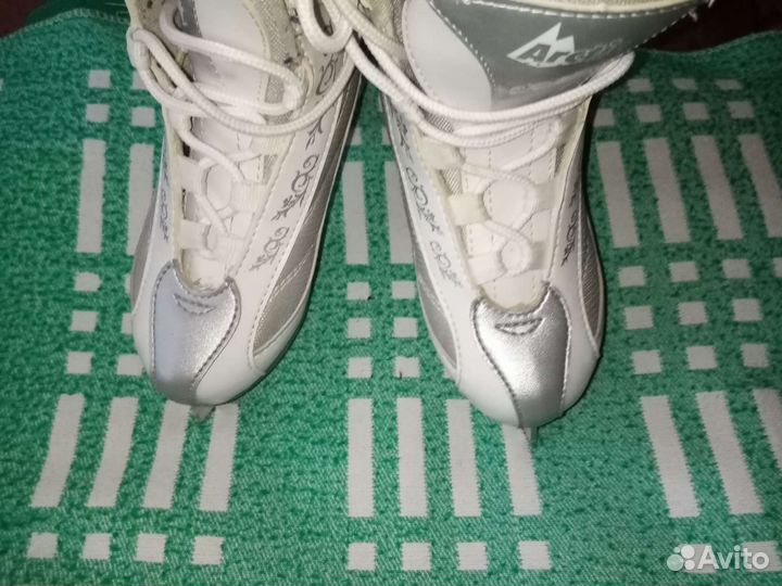 Коньки для девочки 36 размер