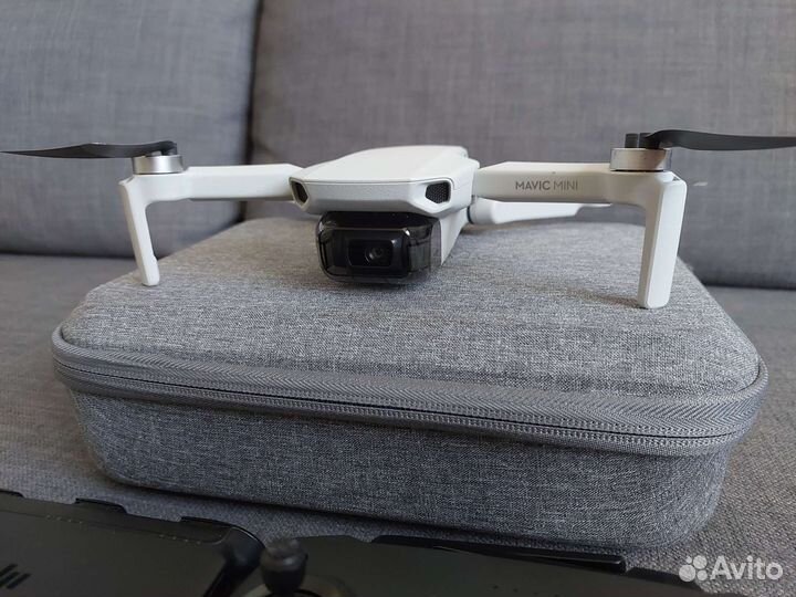 Квадрокоптер DJI Mavic Mini Combo