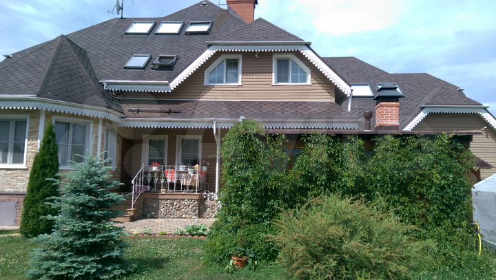 Дом 483 м² на участке 14 сот.