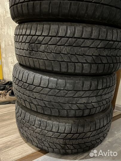 Bridgestone Blizzak LM-25 195/60 R16