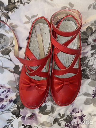 Туфли красные