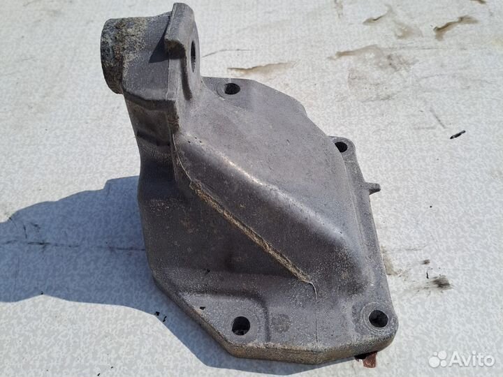 Опора крепления мотора,Мерседес мл 400cdi,w163