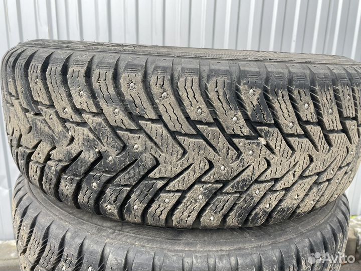 Nokian Tyres Hakkapeliitta 8 215/65 R16