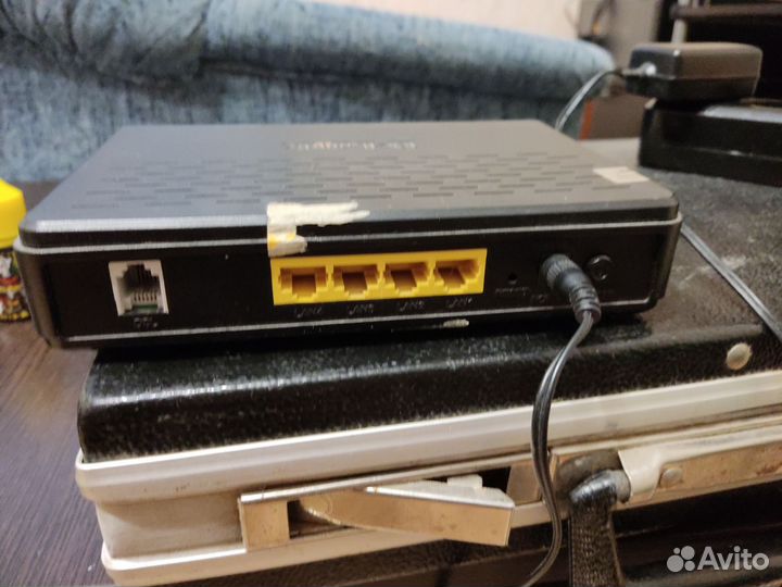 Модем роутер D-Link DSL-2540U