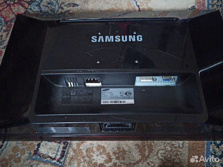 Монитор Samsung