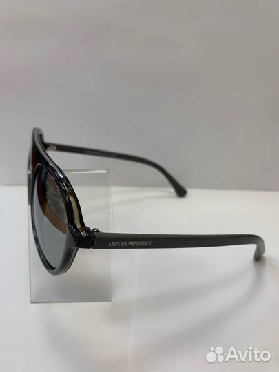 Очки солнцезащитные