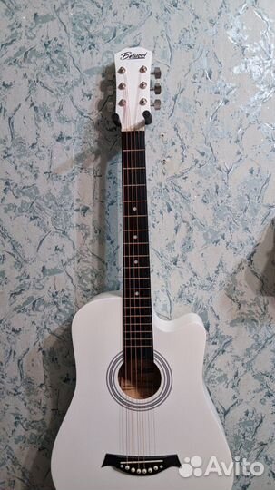 Гитара акустическая белая belucci
