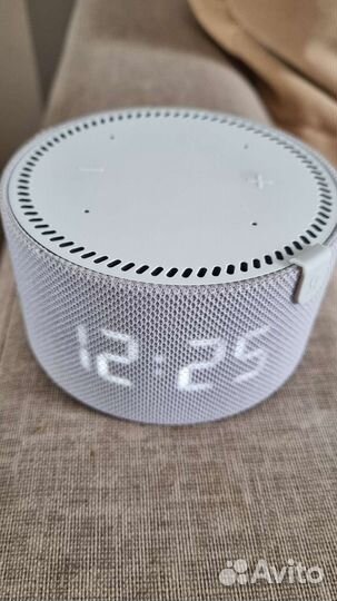 Яндекс станция Алиса мини с часами