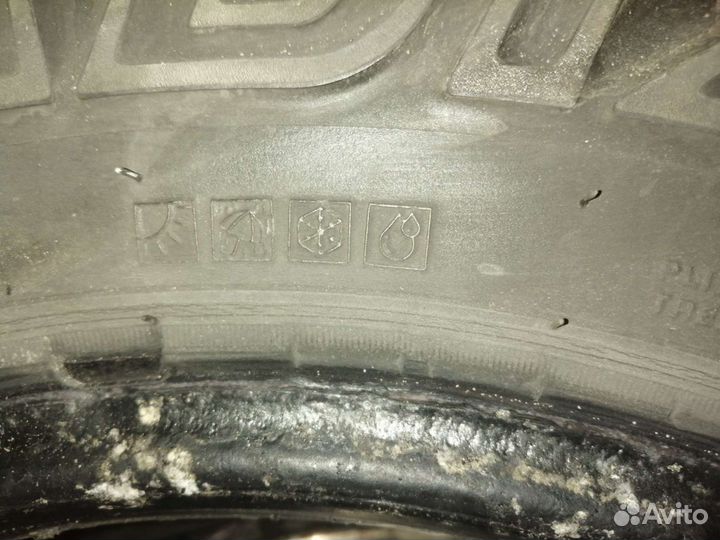 Nexen Roadian HT 265/70 R15