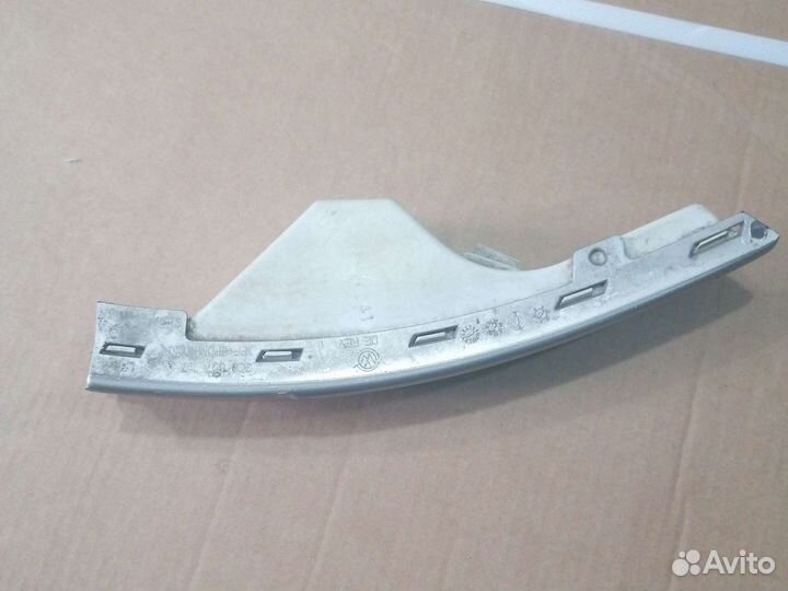 Поворотник в бампер фольцваген пассат Б6