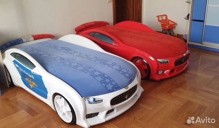 Детская кроватка машина