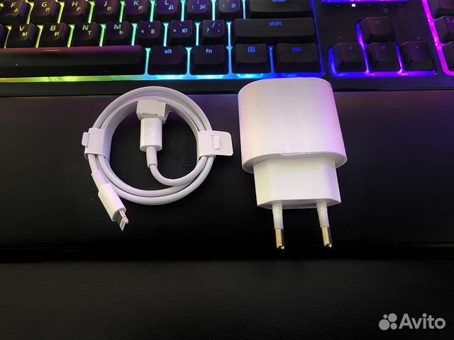 Адаптер iPhone 20W + Кабель Type-C Lightning