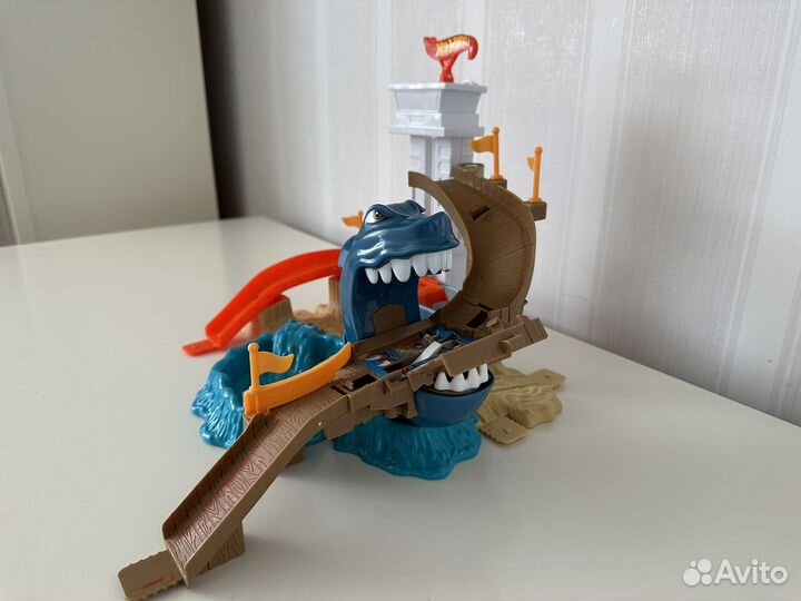 Hot wheels акула