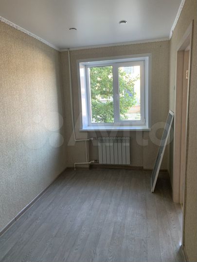 2-к. квартира, 43 м², 1/4 эт.