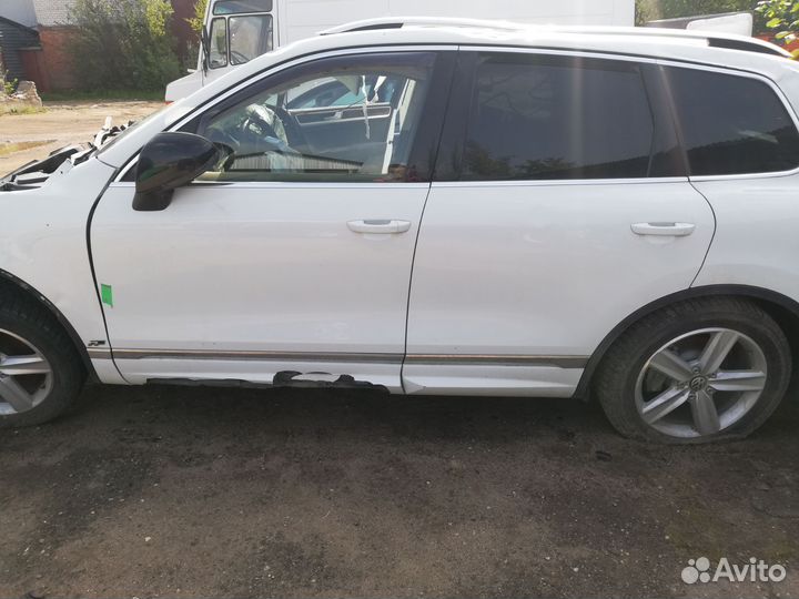 Задний бампер touareg