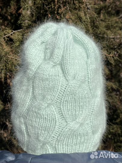 Вязаная шапка из пуха норки ручной работы