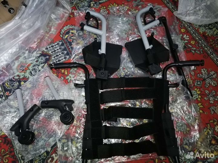 Инвалидная коляска прогулочная (новая)