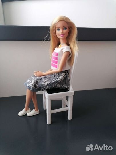 Стулья для кукол формата 1:6