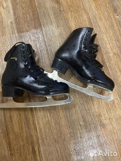 Коньки фигурные р 32. р 42чёрные